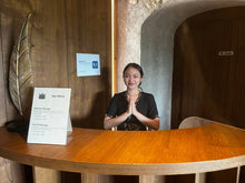 Load image into Gallery viewer, 🎁 SECRET OFFER Gift Voucher: Balinese or Thai Oil Massage – 90 Minutes - castlevinica.com
