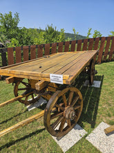 Load image into Gallery viewer, Castle Vinica Outdoor Entrance Ticket
